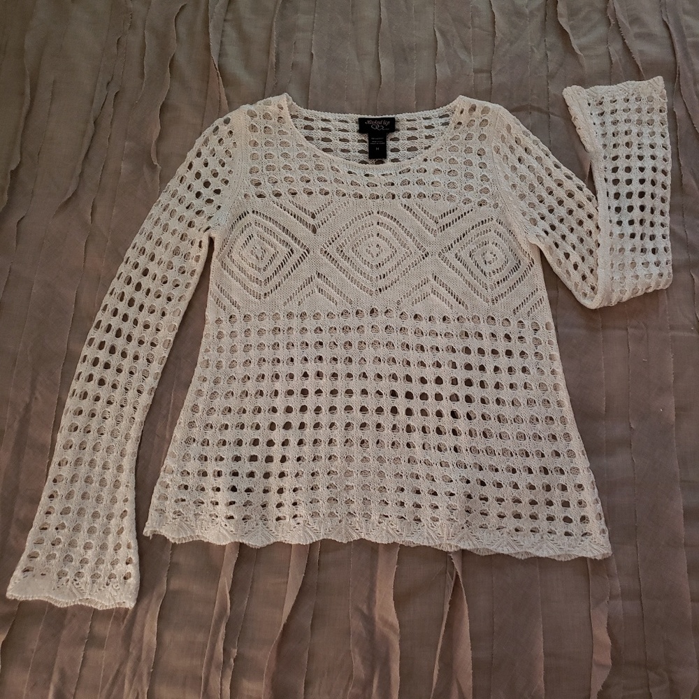 🔶️ Adorable Sweater with Bell Sleeves